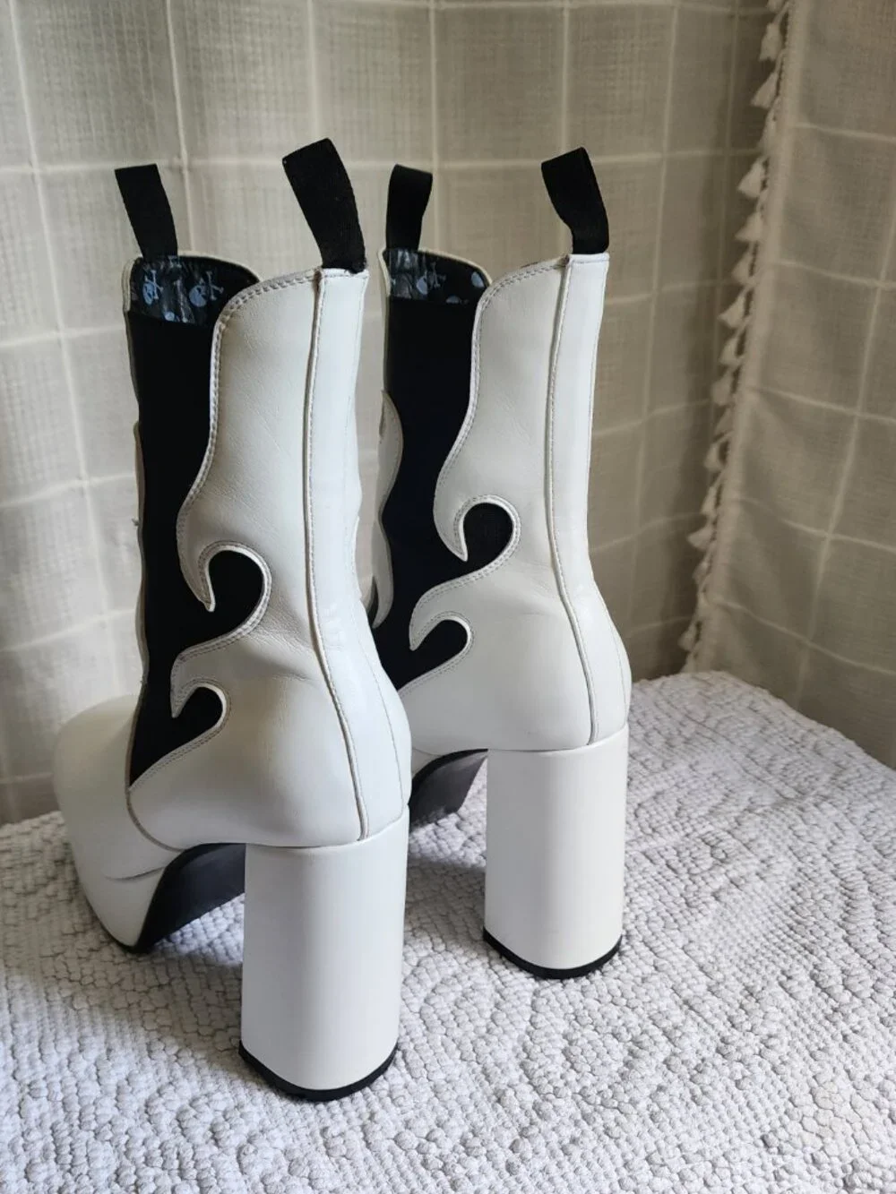 Dolls Kill White Flame Platform Chelsea Boots Women's Size 8 Gothic Chunky Heels